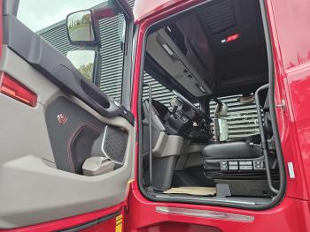 S660 V8 6x2/4 / RETARDER / HYDRAULIC / FULL AIR